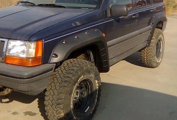Aletines Snake tipo Bushwacker para Jeep Grand Cherokee ZJ - ZG